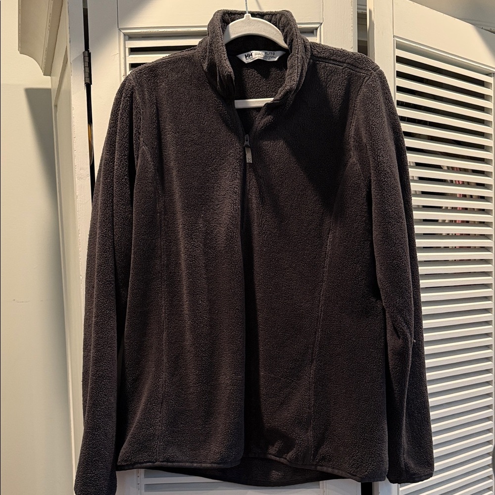Helly Hansen women’s  1/4 Charcoal Zip-Up fleece. Size xl